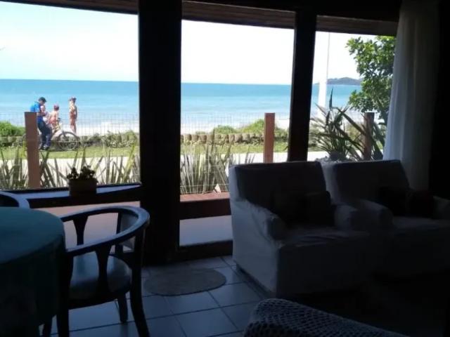 Casa para aluguel com 120 metros quadrados com 3 quartos em Praia de Bombas Bombinhas SC