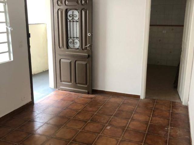 Casa para Aluguel com 1 quartos, 100 m² por R$ 1.350