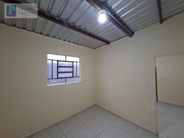 Casa para Aluguel com 1 quartos, 25 m² por R$ 750