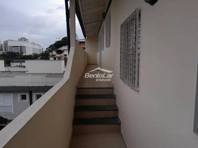 Casa para Aluguel com 1 quartos, 32 m² por R$ 1.300