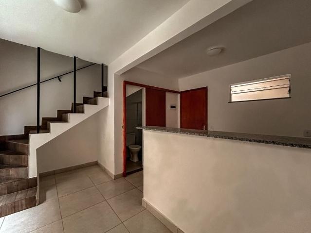Casa para Aluguel com 1 quartos, 42 m² por R$ 1.600