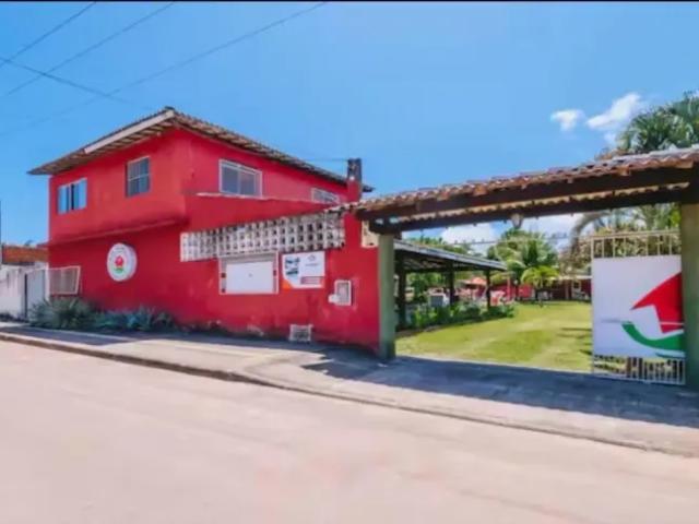 Casa para aluguel com 200 metros quadrados com 4 quartos