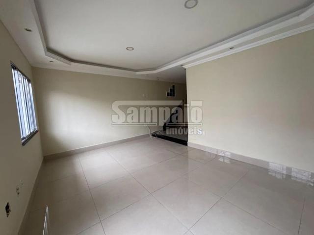 Casa para aluguel com 2 quartos em Campo Grande com 110m²