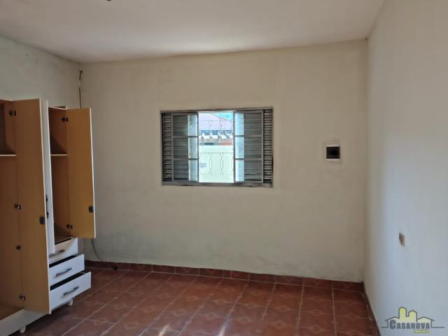 Casa para Aluguel com 2 quartos por R$ 1.200