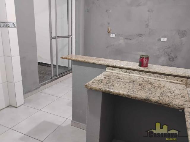 Casa para Aluguel com 2 quartos por R$ 2.000