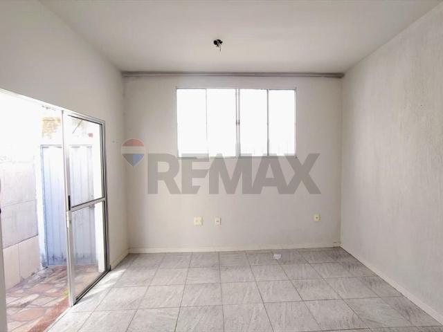 Casa para Aluguel com 2 quartos, 100 m² por R$ 2.500