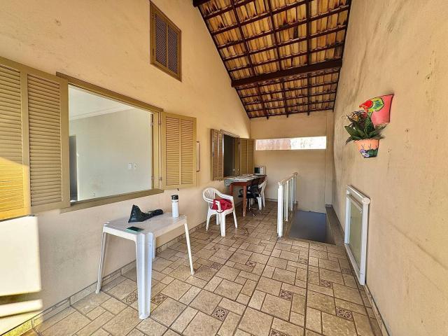 Casa para Aluguel com 2 quartos, 100 m² por R$ 2.600