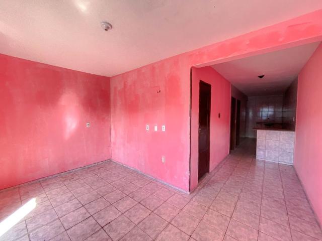 Casa para Aluguel com 2 quartos, 47 m² por R$ 1.300