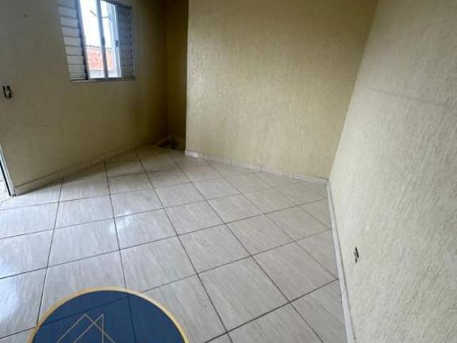 Casa para Aluguel com 2 quartos, 63 m² por R$ 1.200