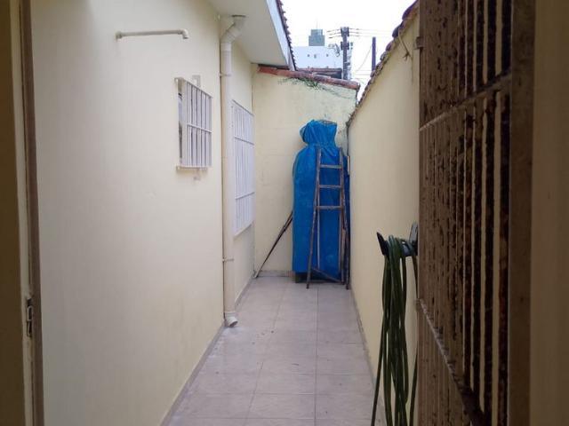 Casa para Aluguel com 2 quartos, 79 m² por R$ 2.250