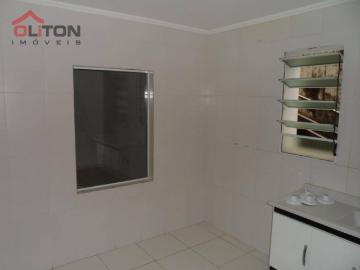 Casa para Aluguel com 2 quartos, 70 m² por R$ 1.600