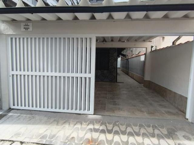 Casa para Aluguel com 2 quartos, 73 m² por R$ 3.800