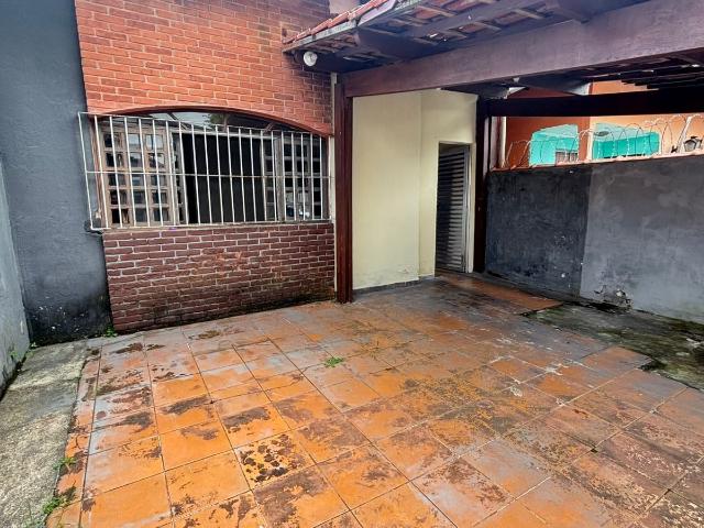 Casa para Aluguel com 2 quartos, 80 m² por R$ 4.900