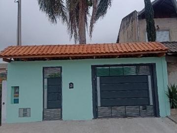Casa para Aluguel com 2 quartos, 90 m² por R$ 2.500