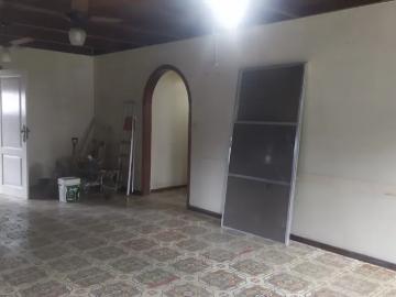 Casa para aluguel com 410 metros quadrados com 8 quartos