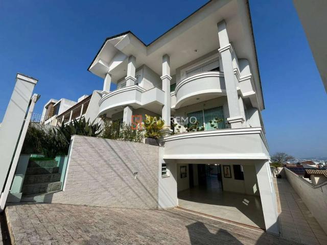 Casa para aluguel com 4 quartos, em Itaguaçu com 505 m²