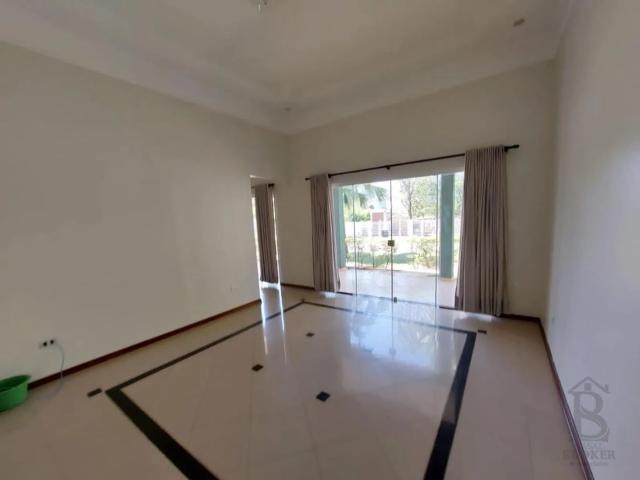Casa para Aluguel com 4 quartos por R$ 5.500