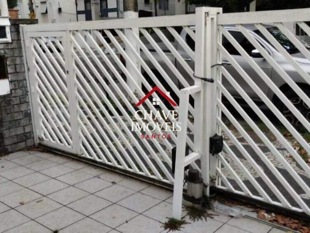 Casa para Aluguel com 4 quartos, 248 m² por R$ 8.800