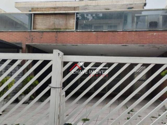 Casa para Aluguel com 4 quartos, 248 m² por R$ 8.800