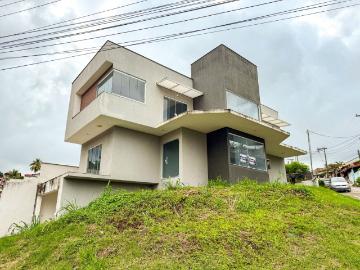 Casa para Aluguel com 4 quartos, 260 m² por R$ 4.400