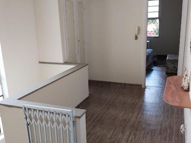 Casa para Aluguel com 4 quartos, 220 m² por R$ 7.000