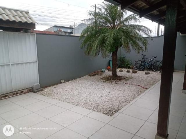 Casa para Aluguel com 4 quartos, 220 m² por R$ 8.500