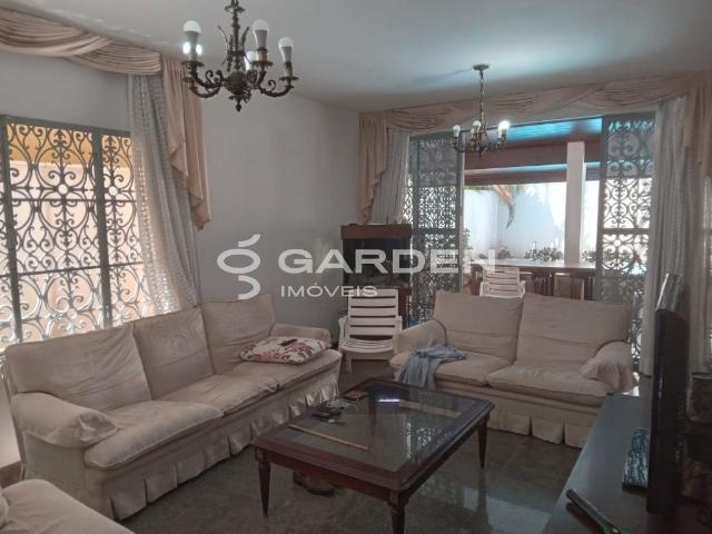 Casa para Aluguel com 4 quartos, 360 m² por R$ 13.050