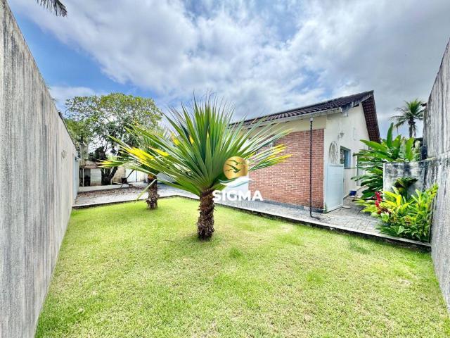 Casa para Aluguel com 4 quartos, 337 m² por R$ 8.150
