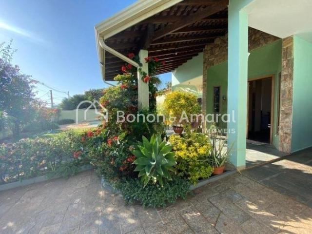 Casa para Aluguel com 4 quartos, 460 m² por R$ 14.000