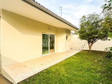 Casa para Aluguel com 4 quartos, 400 m² por R$ 13.000