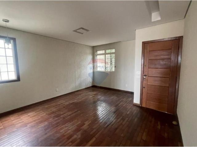 Casa para Aluguel com 4 quartos, 417 m² por R$ 10.000