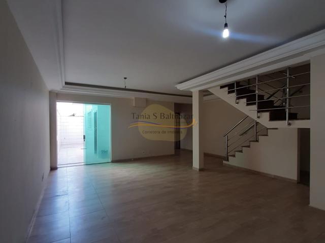 Casa para Aluguel com 4 quartos, 430 m² por R$ 15.000