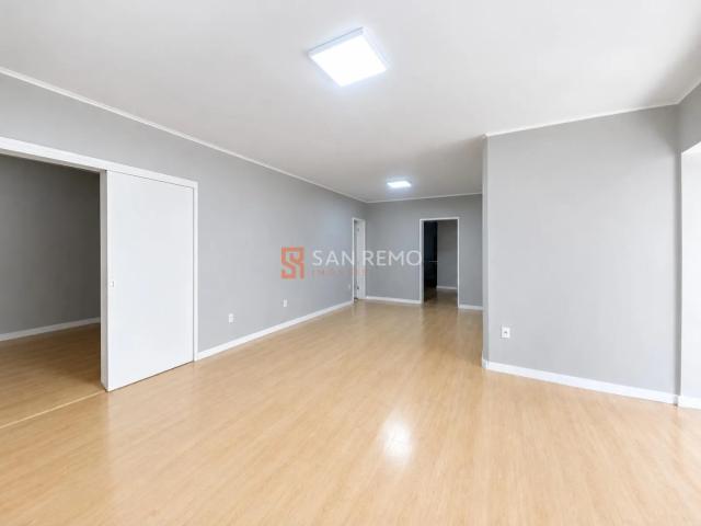 Casa para aluguel com 5 quartos, em Santa Mônica com 126 m²