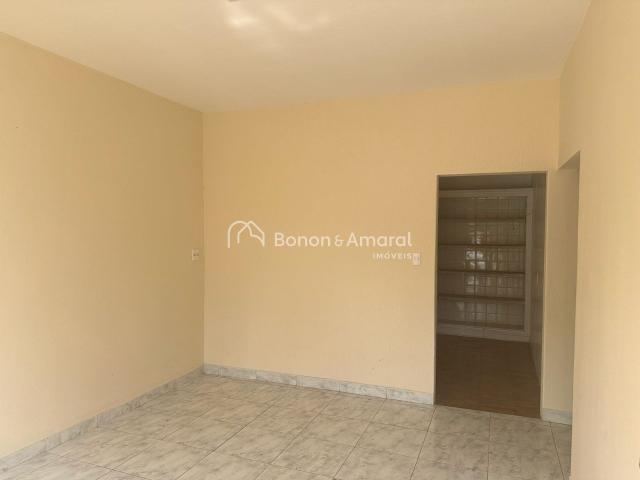 Casa para Aluguel com 5 quartos, 143 m² por R$ 3.900