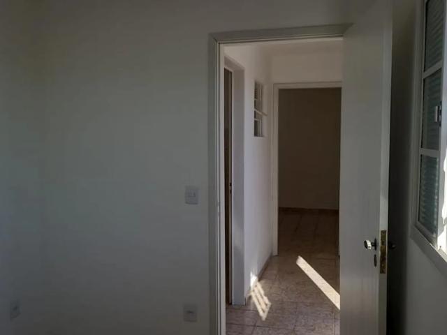 Casa para Aluguel com 5 quartos, 260 m² por R$ 3.500