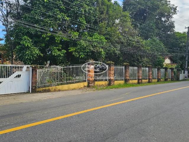 Casa para Aluguel com 5 quartos, 418 m² por R$ 9.500