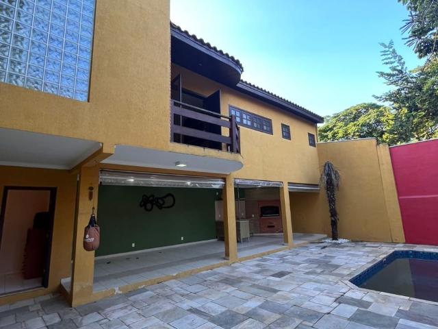 Casa para Aluguel com 6 quartos, 600 m² por R$ 12.010