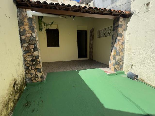 Casa para Aluguel no bairro Farias brito