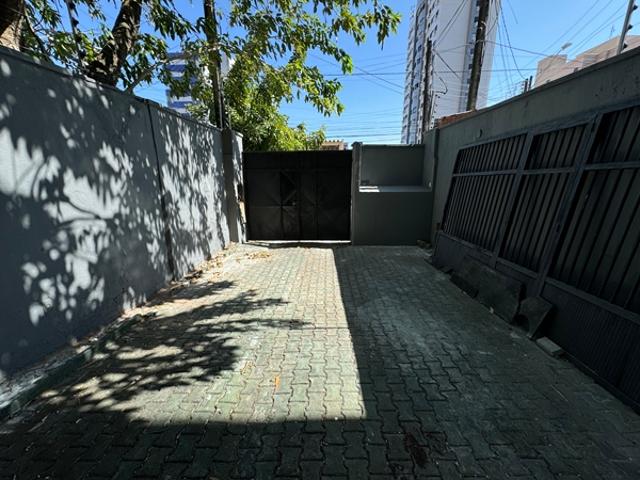 Casa para Aluguel no bairro Joaquim tavora
