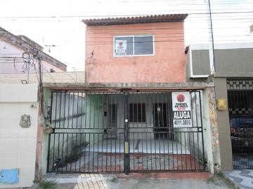 Casa para Aluguel no bairro Tauape