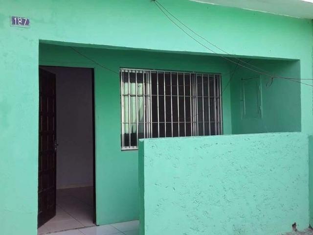 Casa Para Aluguel No Jardim Rodolfo Pirani – 1 Quarto, 1 Vaga Sp