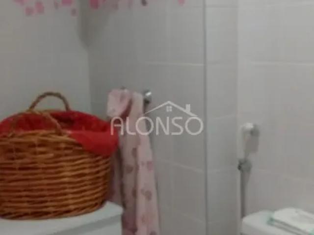 Casa para aluguel possui 140 metros quadrados com 3 quartos em Jardim Rosa Maria São Paulo SP