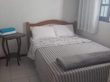 Casa para aluguel tem 170 metros quadrados com 3 quartos