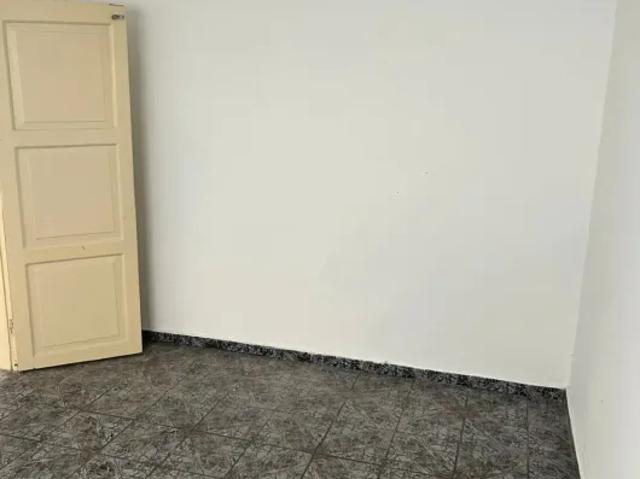 Casa para aluguel possui 40 metros quadrados com 1 quarto Brás de Pina Rio de Janeiro RJ