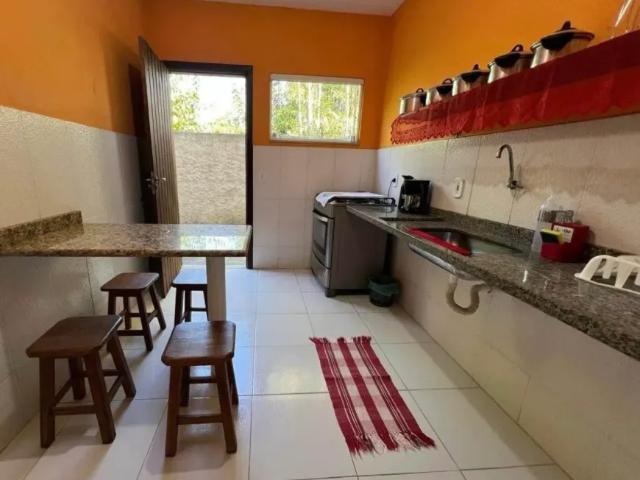 Casa para aluguel possui 75 metros quadrados com 2 quartos