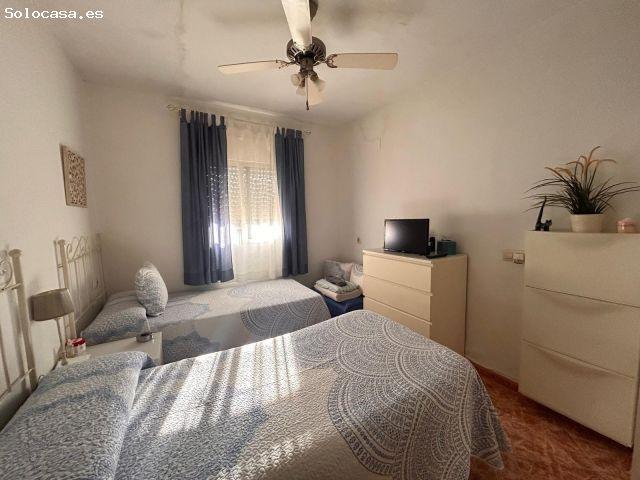 ¡CASA PARA ENTRAR A VIVIR CON TERRENO DE 1100M2!