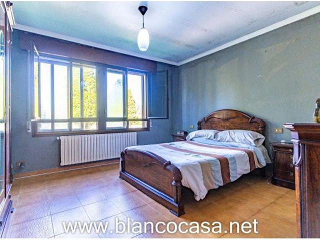 ¡Casa para ENTRAR a VIVIR con 3.843 m² de TERRENO a tan solo 5,4 km de Carballo A Coruña !