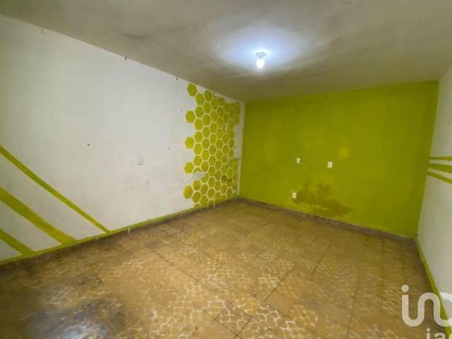 Casa para Inversión con Local Comercial