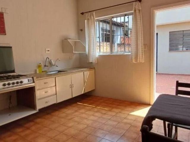 CASA PARA INVESTIMENTO E KITNETS PROXIMO DO METROVILA SONIA
