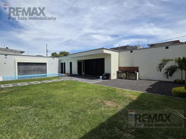 Casa para jardín de eventos, en Hda. de las Flores, Jiutepec, Morelos. Clave 6362